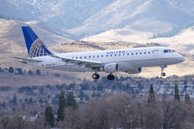 Embraer 175 (N156SY) - SKW5469 - SFO to RNO - 25 Nov, 2020