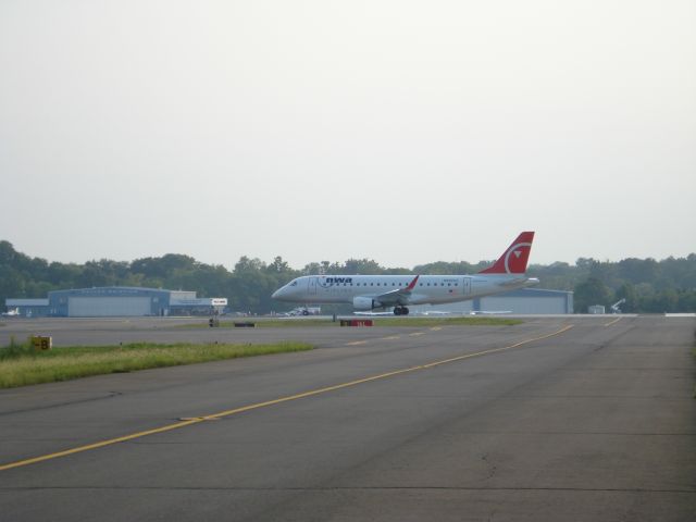 Embraer 170/175 (N602CZ) - Takeoff Roll