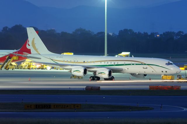 McDonnell Douglas DC-8-70 (VP-BHS)