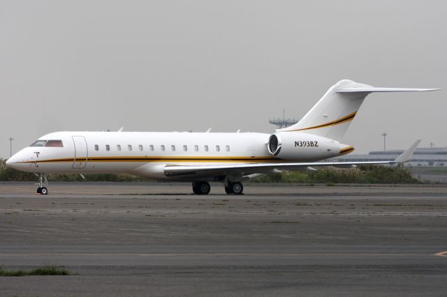 Bombardier Global Express (N393BZ)