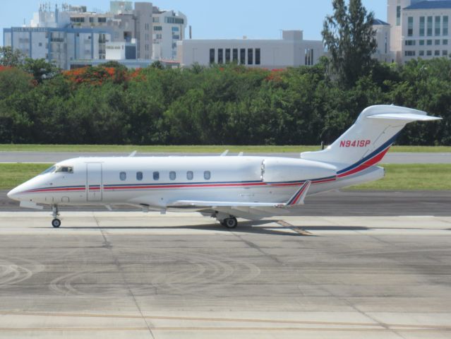 Bombardier Challenger 300 (N941SP)