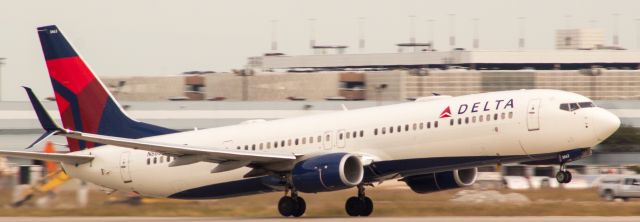 Boeing 737-900 (N863DN) - #StrudelShot