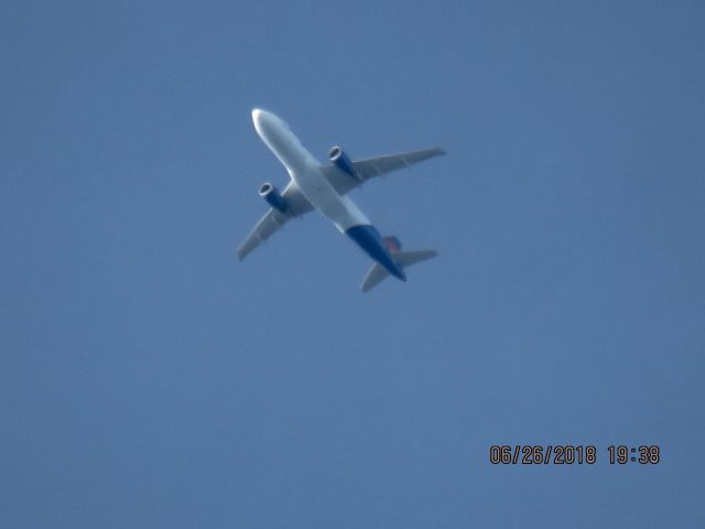 Airbus A320 (N223NV)