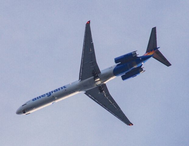 McDonnell Douglas MD-83 (N864GA)