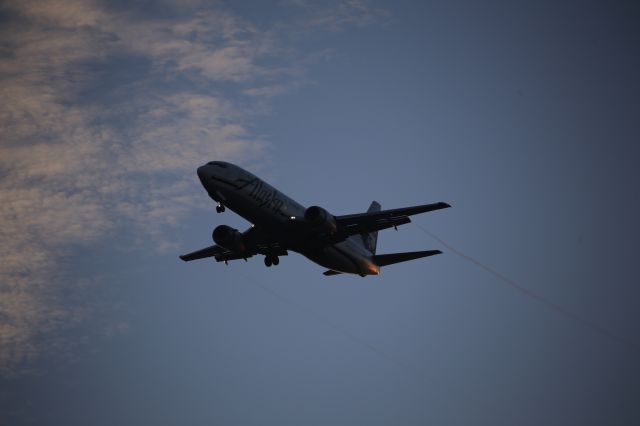 BOEING 737-400 (N797AS)