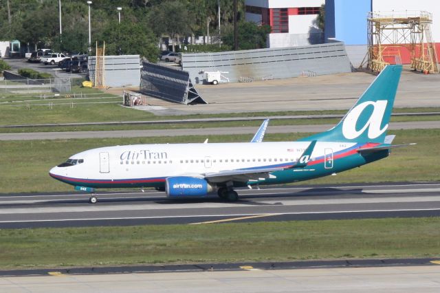 Boeing 737-700 (N316AT)