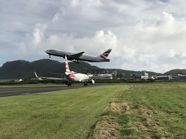 Boeing 777-200 (G-VIIX)