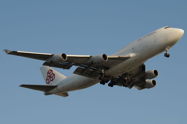 Boeing 747-400 (LX-ACV)