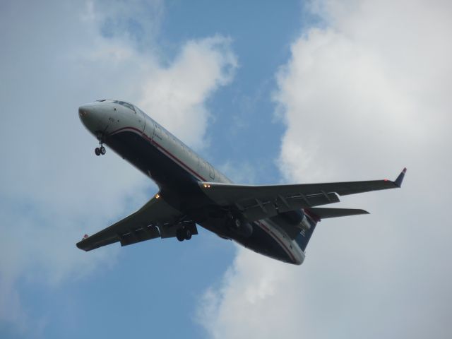 Canadair Regional Jet CRJ-200 (N470ZW)