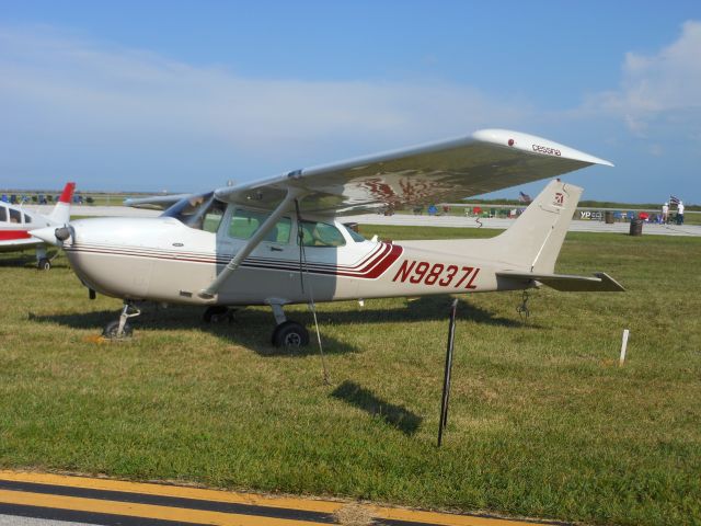 Cessna Skyhawk (N9837L)