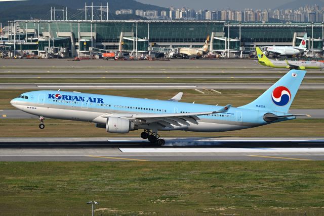 Airbus A330-200 (HL8276)