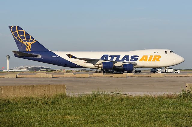 Boeing 747-400 (N477MC) - 08-12-24