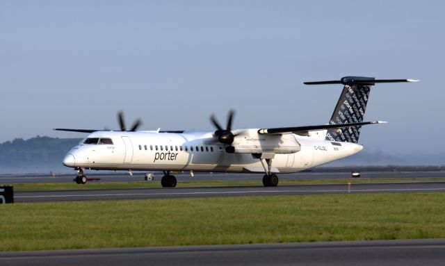 de Havilland Dash 8-400 (C-GLQL)