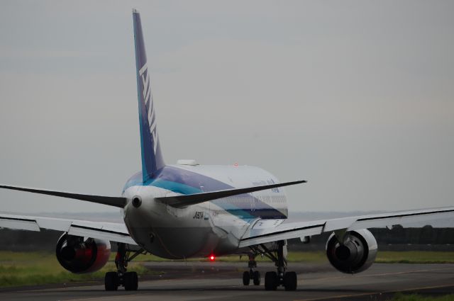 BOEING 767-300 (JA607A)