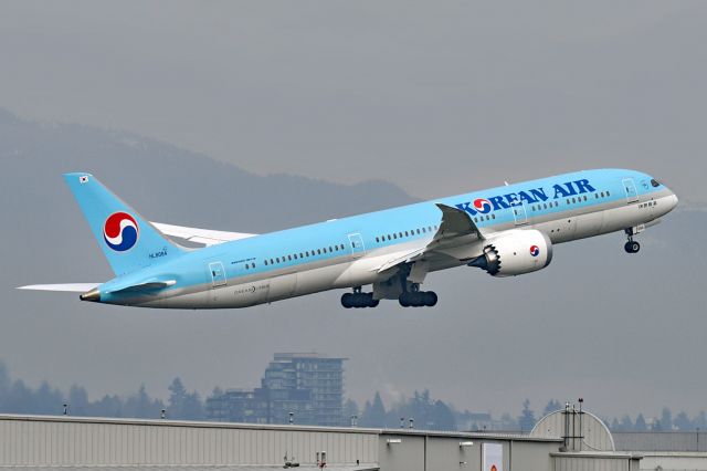 Boeing 787-9 Dreamliner (HL8083)