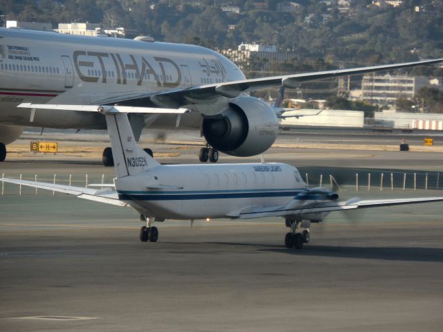 Beechcraft 1900 (N3052K)