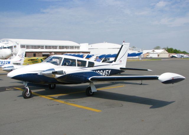Piper PA-30 Twin Comanche (N8945Y) - At Downtown Shreveport.