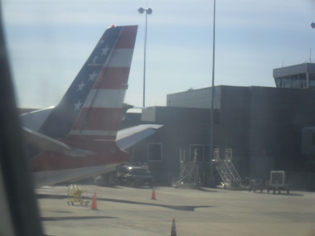 — — - TAIL OF COLGAN AIR