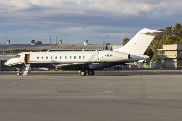 Bombardier Global 5000 (N933ML) - TVPX Aircraft Solutions (N933ML) Bombardier Global 5000 at Wagga Wagga Airport