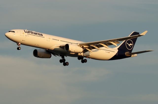 Airbus A330-300 (D-AIKO) - LH 420, in new livery, arriving from Frankfurt