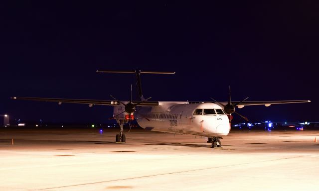 de Havilland Dash 8-400 (C-FLQY) - Porter Airlines De Havilland Canada DHC-8-402Q Dash 8 C-FLQY in Windsor 