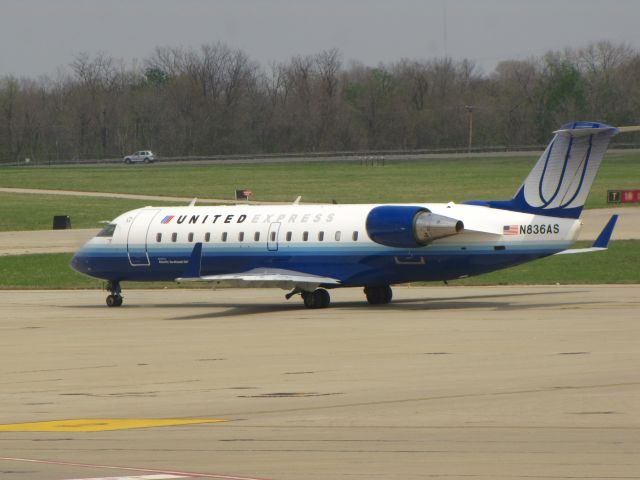 Canadair Regional Jet CRJ-200 (N836AS)