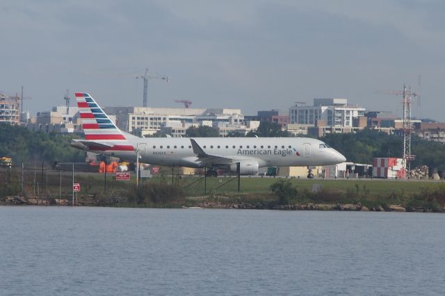 Embraer 170/175 (N435YX)