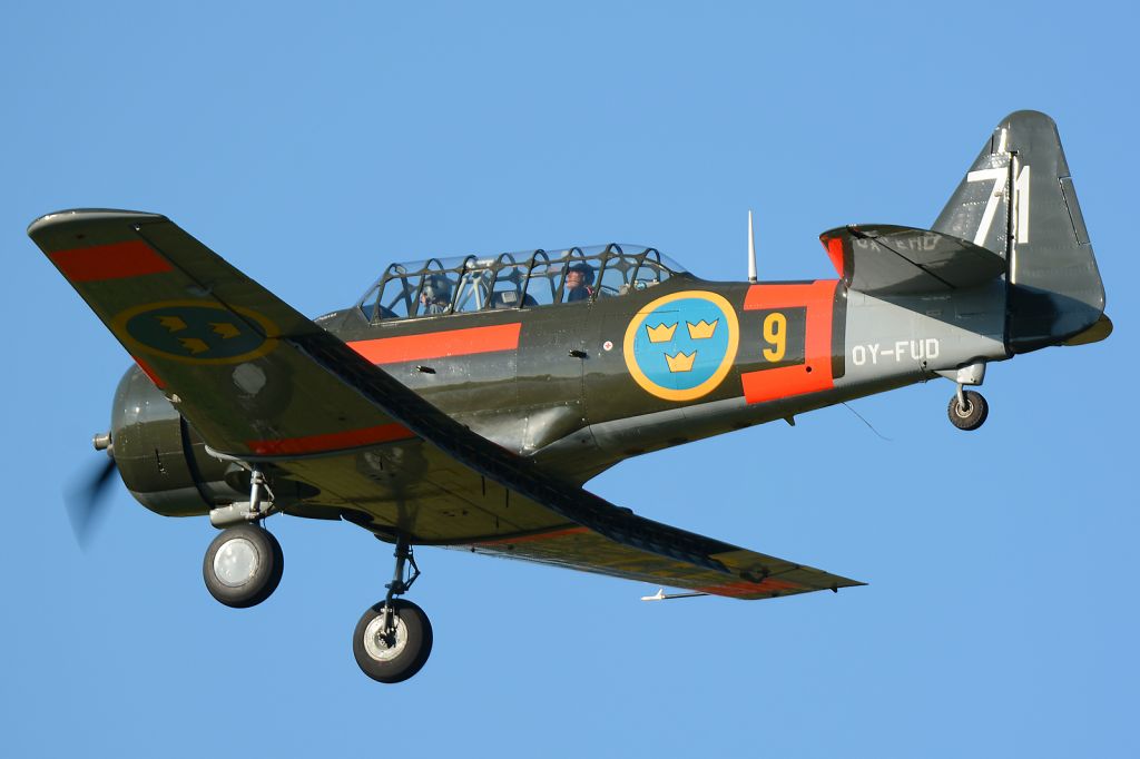 North American T-6 Texan (OY-FUD) - OTT19