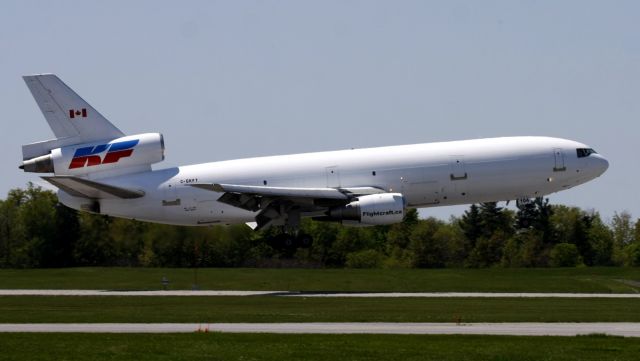 McDonnell Douglas DC-10 (G-GKFT)