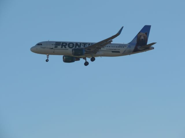 Airbus A320 (N227FR) - The new Frontier livery landing at Denver from Las Vegas.