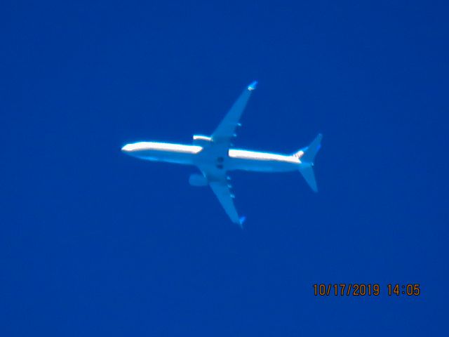 Boeing 737-900 (N63890)