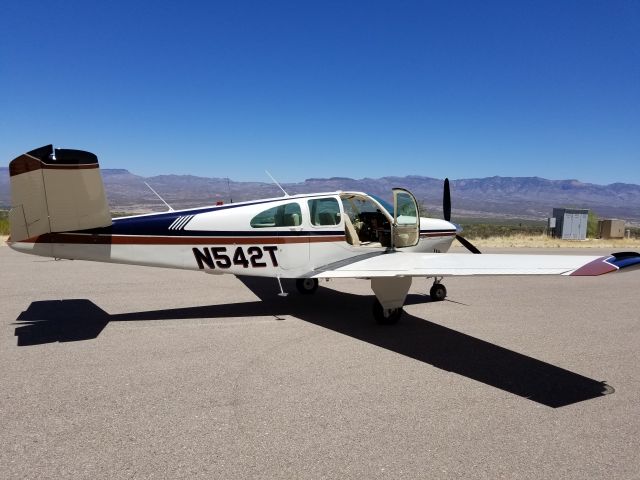 Beechcraft 35 Bonanza (N542T)