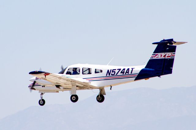 Piper PA-44 Seminole (N574AT)