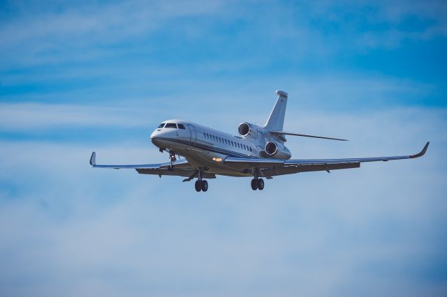 AMERICAN AIRCRAFT Falcon XP (G-XION) - Approach on Zuerich Airport. (LSZH)