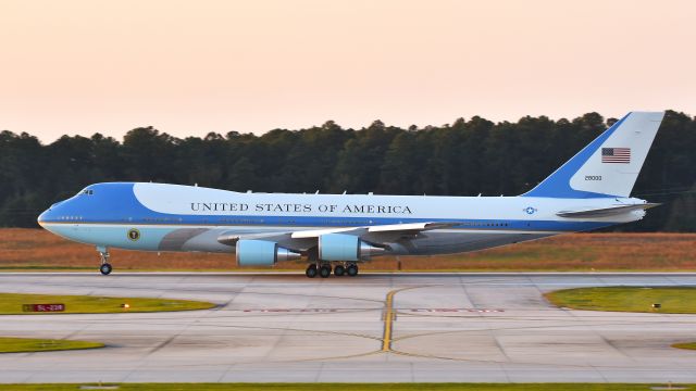 Boeing 747-200 (82-8000) - Air Force One departs KRDU 23R after a campaign stop at UNC on 11/02/2016.