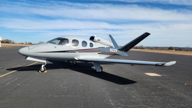 Cirrus Vision SF50 (M229)