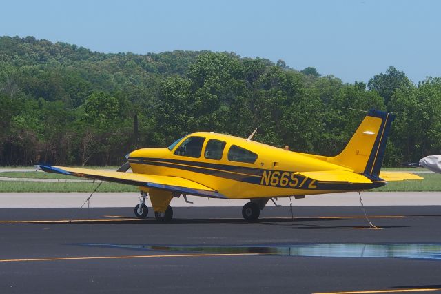 Beechcraft Bonanza (36) (N6657Z)
