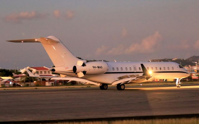 Bombardier Global Express (9H-MAO)