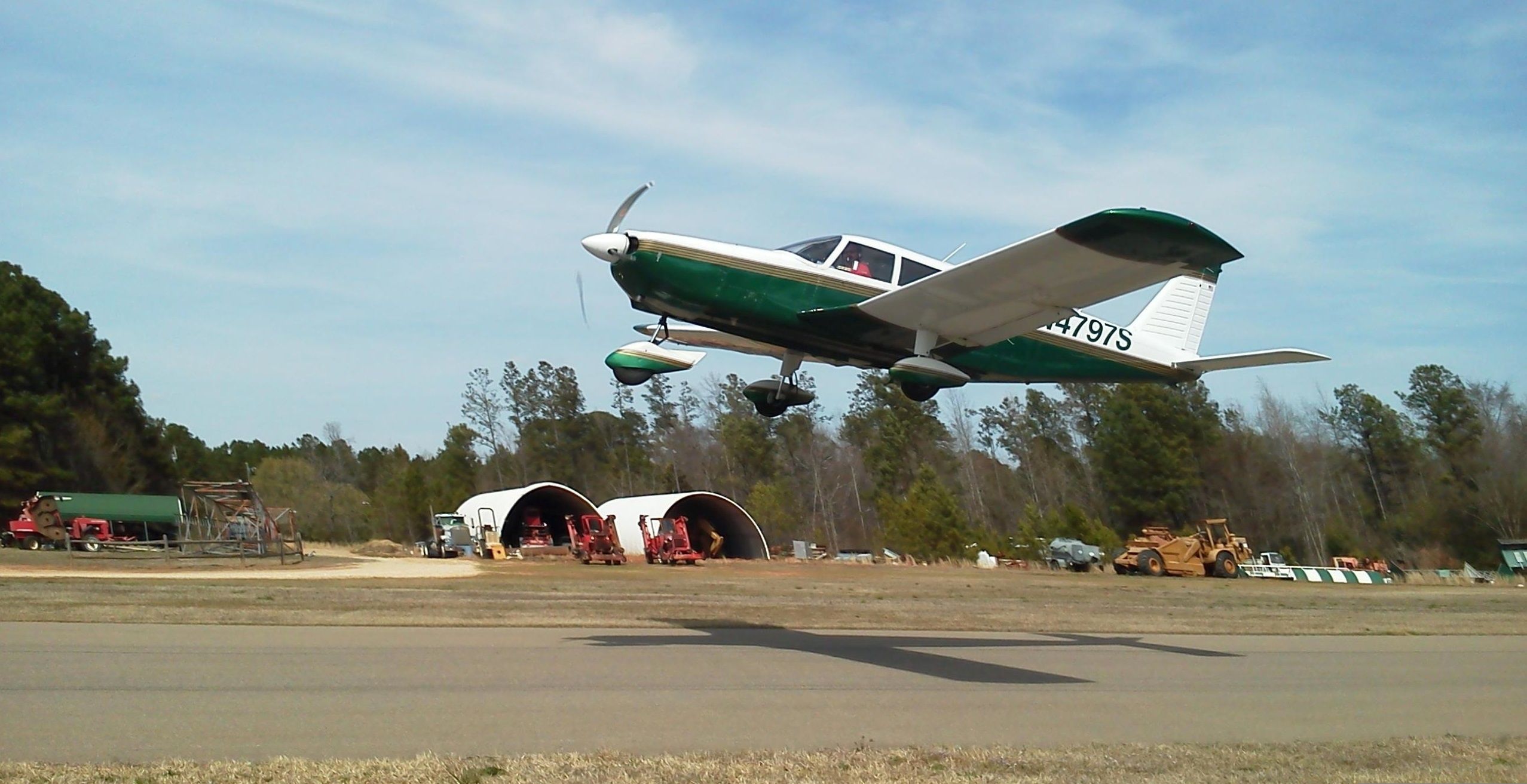 Piper Saratoga (N4797S) - Taking off after $100 BBQ at Carthage, yummy!