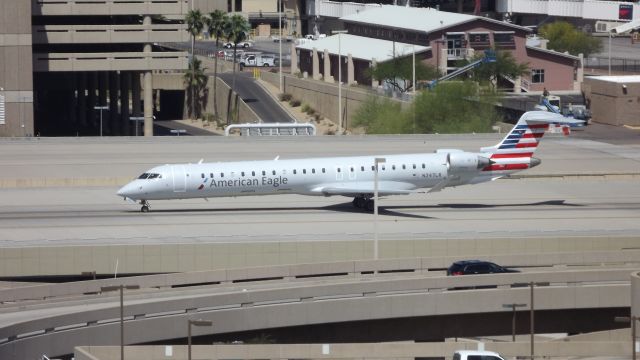 Canadair Regional Jet CRJ-900 (N247LR)