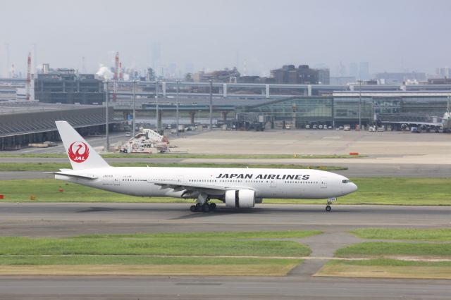 Boeing 777-200 (JA010D)