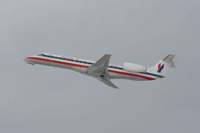 Embraer ERJ-145 (N809AE)