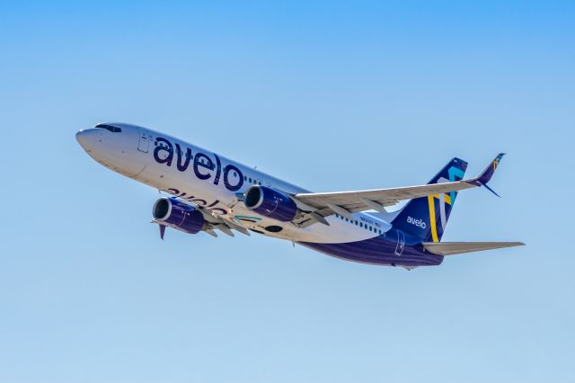 Boeing 737-800 (N801XT) - An Avelo 737-800 taking off from PHX on 2/9/23 during the Super Bowl rush. Taken with a Canon R7 and Tamron 70-200 G2 lens.