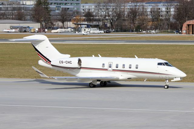 Canadair Challenger 350 (CS-CHC)