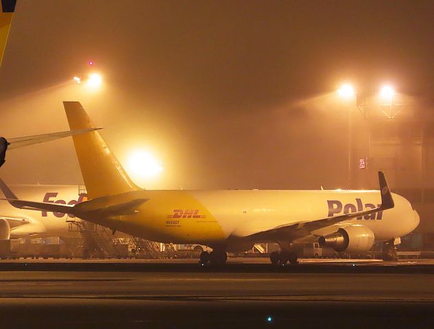 BOEING 767-300 (N643GT) - I took this picture on Aug 12, 2019.br /This N643GT seems to have left the NRT for ICN at 19:45 on August 11, but seems to have returned to the NRT at 23:23. Is the cause caused by a typhoon occurring in the mainland of China? This photo is a misty morning on the 12th.