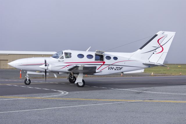 Cessna Chancellor (VH-ZDF) - TW Aviation (VH-ZDF) Cessna 414A Chancellor taxiing at Wagga Wagga Airport.