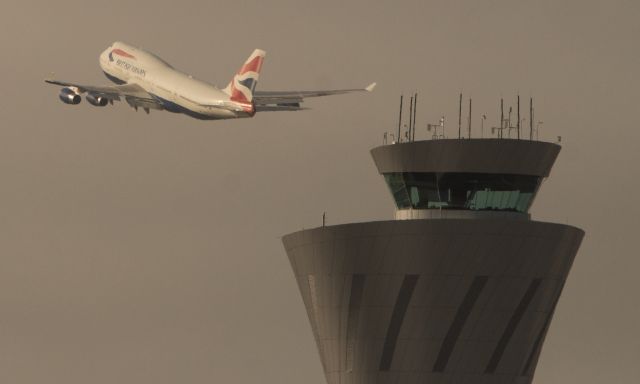 Boeing 747-400 (GBNL)