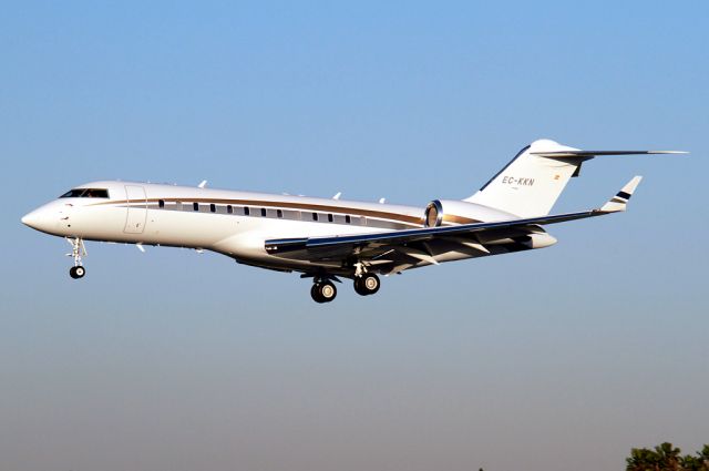 Bombardier Global Express (EC-KKN)