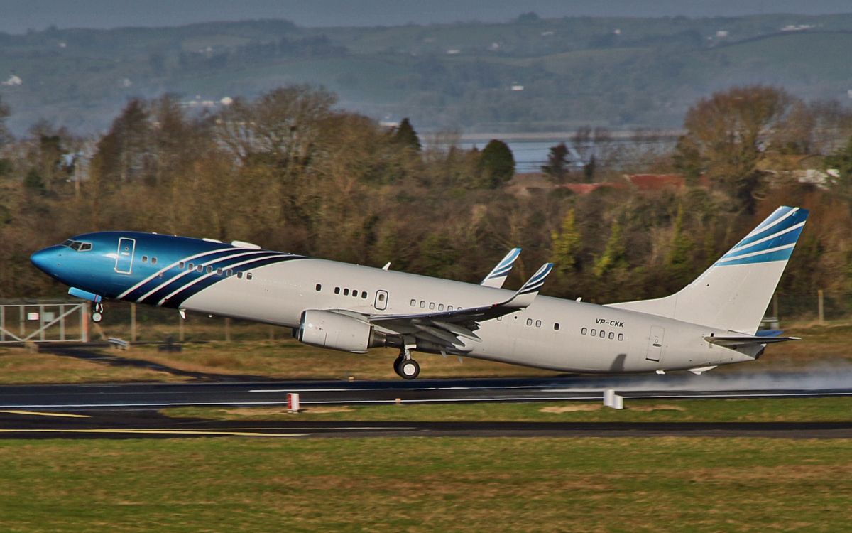 Boeing 737-900 (VP-CKK) - vp-ckk bbj3 b737-9 dep shannon 30/1/15.