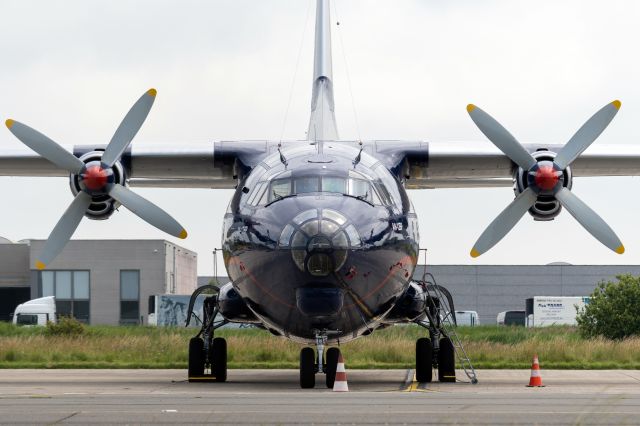 Antonov An-12 (UR-CTJ)